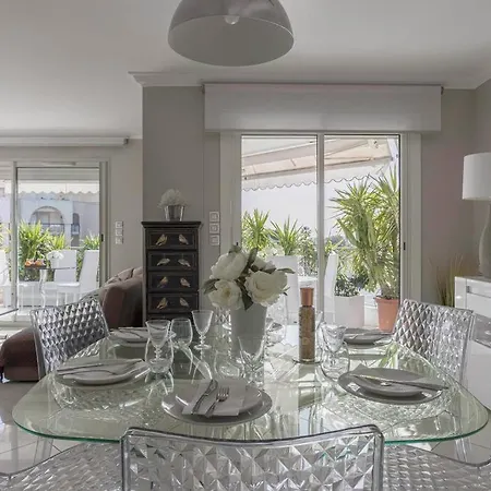 Le Bleuet Medicis & Sea View & 50m Plage & Clim & Piscine Apartmán Cannes