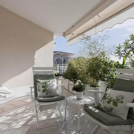 Apartmán Le Bleuet Medicis & Sea View & 50m Plage & Clim & Piscine Cannes