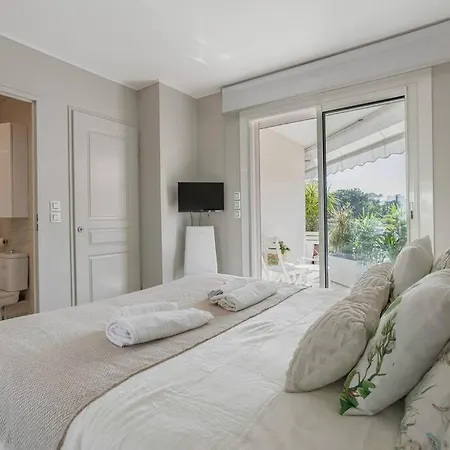 Le Bleuet Medicis & Sea View & 50m Plage & Clim & Piscine Apartmán *