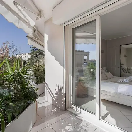 Le Bleuet Medicis & Sea View & 50m Plage & Clim & Piscine Apartmán