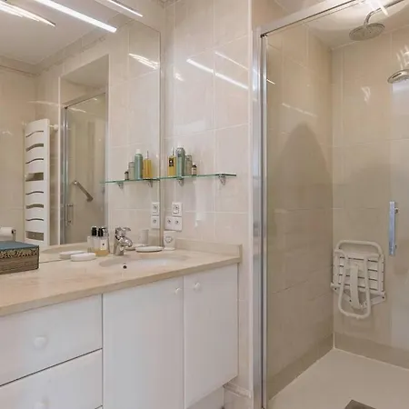 Le Bleuet Medicis & Sea View & 50m Plage & Clim & Piscine
